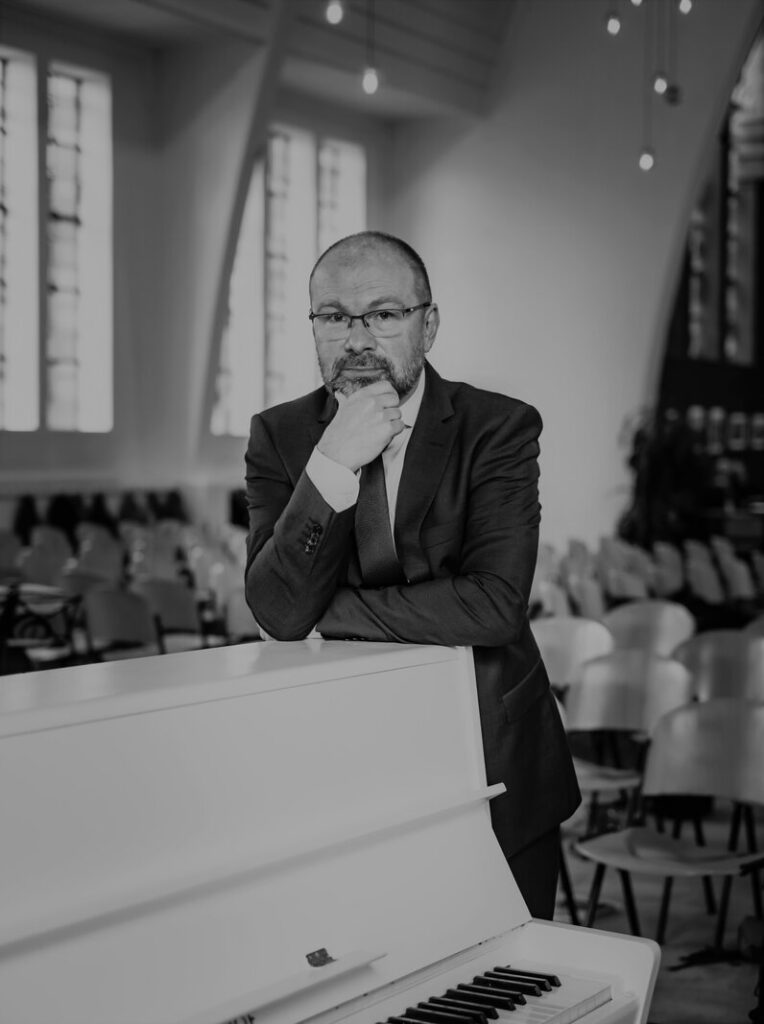 Bas van den Heuvel koordirigent